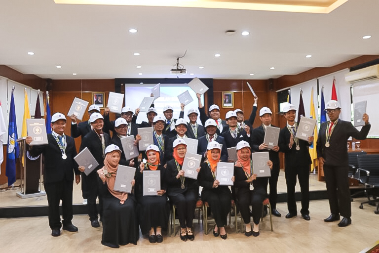 Ir. Aulia Rahmawati, M.P., C.Ed., Dosen UMNU Kebumen Resmi Disumpah sebagai Insinyur di IPB University